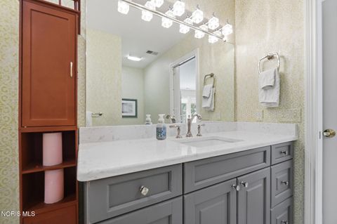 Tiny photo for 4754 Swathmore Place, Sylvania, OH 43560 (MLS # 10009471)