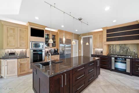Tiny photo for 4754 Swathmore Place, Sylvania, OH 43560 (MLS # 10009471)