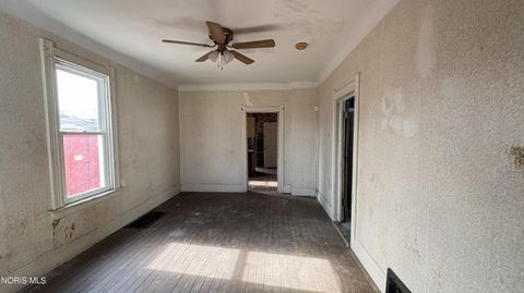 Tiny photo for 2023 Woodford Street, Toledo, OH 43605 (MLS # 10005394)