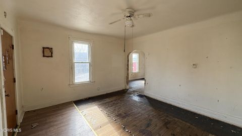 Tiny photo for 2023 Woodford Street, Toledo, OH 43605 (MLS # 10005394)