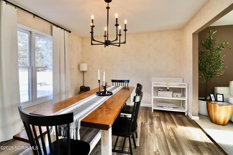 Tiny photo for 7070 Country Creek Road, Maumee, OH 43537 (MLS # 10002398)