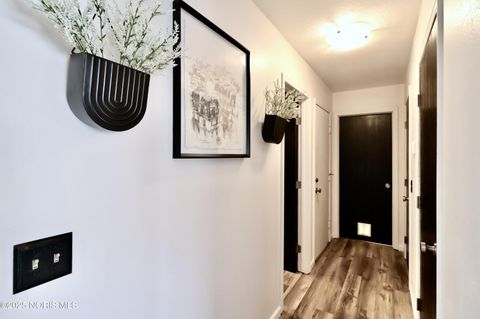 Tiny photo for 7070 Country Creek Road, Maumee, OH 43537 (MLS # 10002398)