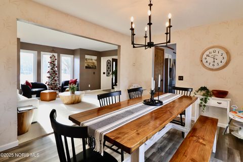 Tiny photo for 7070 Country Creek Road, Maumee, OH 43537 (MLS # 10002398)