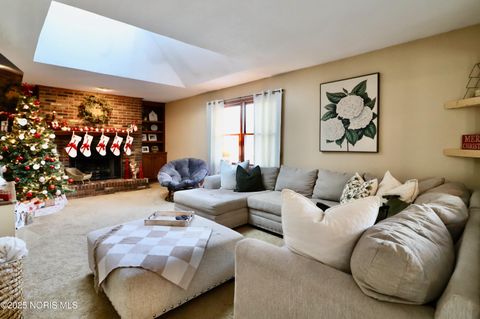 Tiny photo for 7070 Country Creek Road, Maumee, OH 43537 (MLS # 10002398)