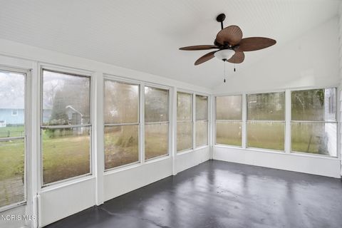 Tiny photo for 207 E Yates Avenue, Findlay, OH 45840 (MLS # 10005007)