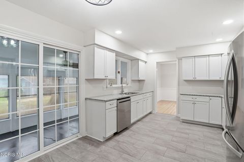 Tiny photo for 207 E Yates Avenue, Findlay, OH 45840 (MLS # 10005007)