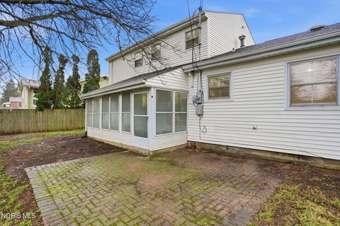 Tiny photo for 207 E Yates Avenue, Findlay, OH 45840 (MLS # 10005007)