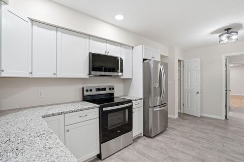 Tiny photo for 207 E Yates Avenue, Findlay, OH 45840 (MLS # 10005007)