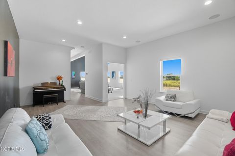 Tiny photo for 10321 Wheatfield Drive, Findlay, OH 45840 (MLS # 10004594)