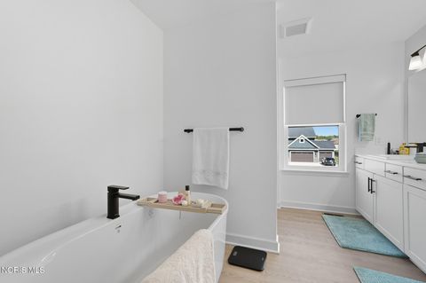 Tiny photo for 10321 Wheatfield Drive, Findlay, OH 45840 (MLS # 10004594)