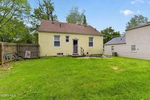 Tiny photo for 1652 Atwood Road, Toledo, OH 43615 (MLS # 10008229)
