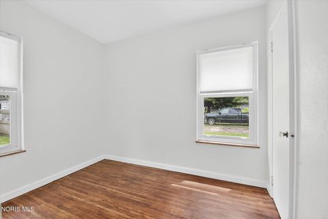 Tiny photo for 1652 Atwood Road, Toledo, OH 43615 (MLS # 10008229)