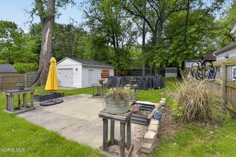 Tiny photo for 1652 Atwood Road, Toledo, OH 43615 (MLS # 10008229)
