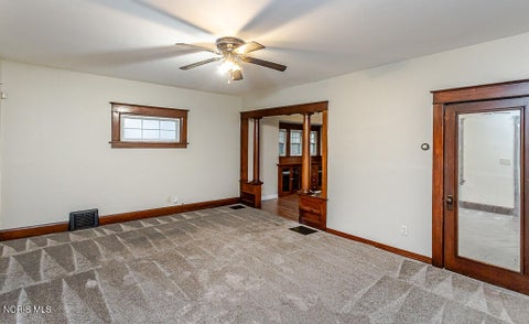 Tiny photo for 625 Nicholas Street, Toledo, OH 43609 (MLS # 10014846)
