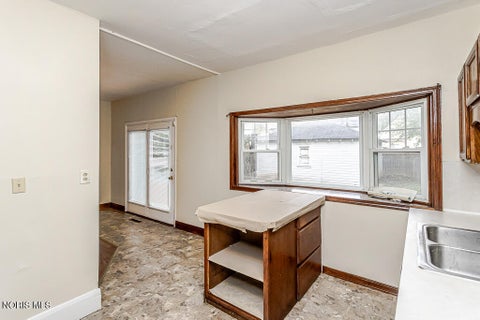 Tiny photo for 625 Nicholas Street, Toledo, OH 43609 (MLS # 10014846)