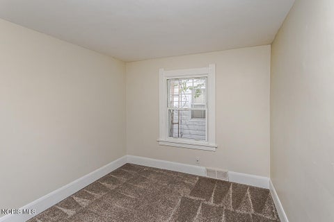 Tiny photo for 625 Nicholas Street, Toledo, OH 43609 (MLS # 10014846)