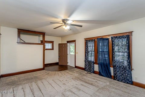 Tiny photo for 625 Nicholas Street, Toledo, OH 43609 (MLS # 10014846)