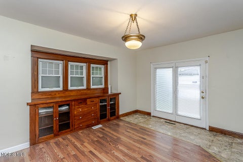 Tiny photo for 625 Nicholas Street, Toledo, OH 43609 (MLS # 10014846)