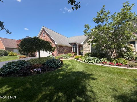 Tiny photo for 8044 English Garden Court, Maumee, OH 43537 (MLS # 10011110)