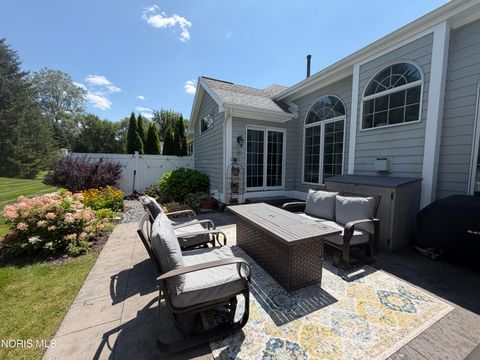 Tiny photo for 8044 English Garden Court, Maumee, OH 43537 (MLS # 10011110)