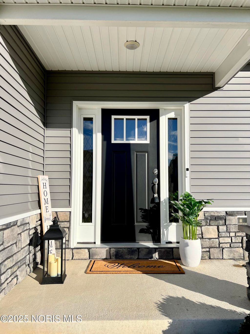 Photo for 792 Wilkshire Drive, Waterville, OH 43566 (MLS # 10000558)