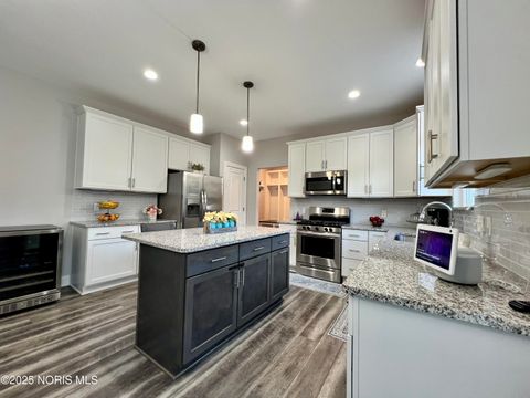 Tiny photo for 792 Wilkshire Drive, Waterville, OH 43566 (MLS # 10000558)