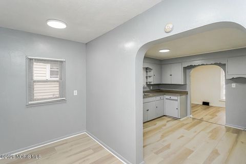 Tiny photo for 1013 Clymena Street, Toledo, OH 43612 (MLS # 10003449)