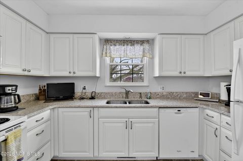 Tiny photo for 35 Santus Drive, Rossford, OH 43460 (MLS # 10003816)