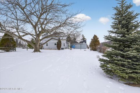 Tiny photo for 35 Santus Drive, Rossford, OH 43460 (MLS # 10003816)