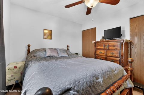 Tiny photo for 35 Santus Drive, Rossford, OH 43460 (MLS # 10003816)