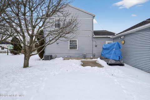 Tiny photo for 35 Santus Drive, Rossford, OH 43460 (MLS # 10003816)
