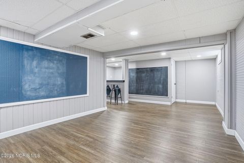 Tiny photo for 421 Clifton Avenue, Findlay, OH 45840 (MLS # 10003821)