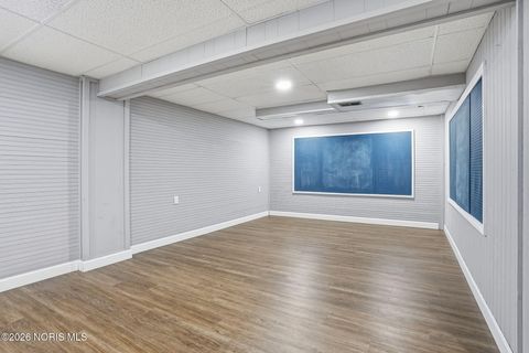 Tiny photo for 421 Clifton Avenue, Findlay, OH 45840 (MLS # 10003821)