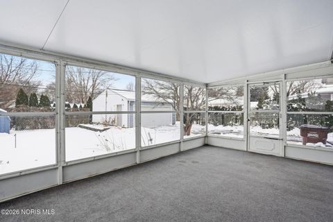 Tiny photo for 421 Clifton Avenue, Findlay, OH 45840 (MLS # 10003821)