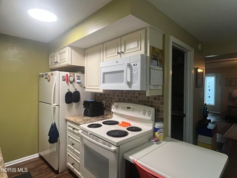 Tiny photo for 330 W Butler Street, Bryan, OH 43506 (MLS # 10007163)