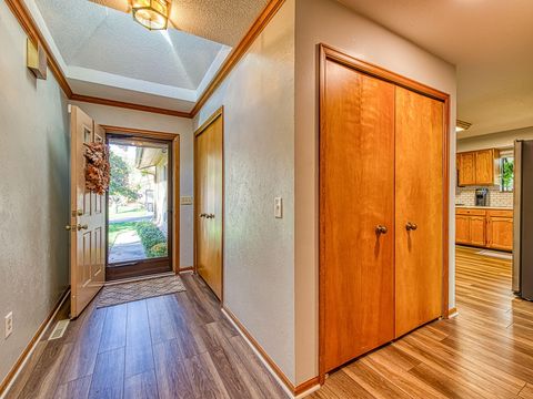 Tiny photo for 2340 Parliament Square, Toledo, OH 43617 (MLS # 10000072)
