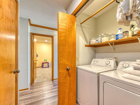 Tiny photo for 2340 Parliament Square, Toledo, OH 43617 (MLS # 10000072)