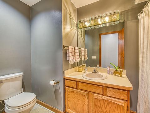 Tiny photo for 2340 Parliament Square, Toledo, OH 43617 (MLS # 10000072)