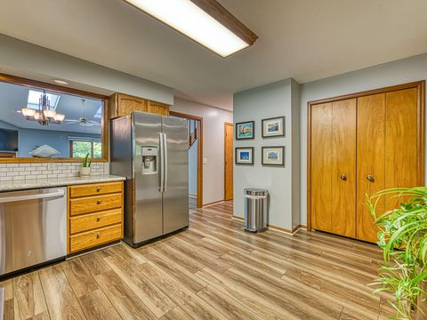 Tiny photo for 2340 Parliament Square, Toledo, OH 43617 (MLS # 10000072)