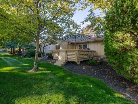 Tiny photo for 2340 Parliament Square, Toledo, OH 43617 (MLS # 10000072)