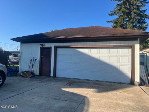 Tiny photo for 1024 Tiffin Street, Fremont, OH 43420 (MLS # 10012431)