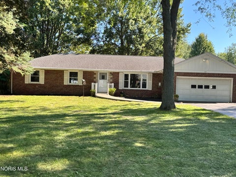 Homes For Sale - 411 W Gypsy Lane Road<br/> Wood County, Bowling Green, OH 43402
