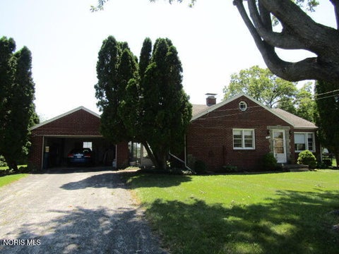 Tiny photo for 6018 Corduroy Road, Oregon, OH 43616 (MLS # 10012289)