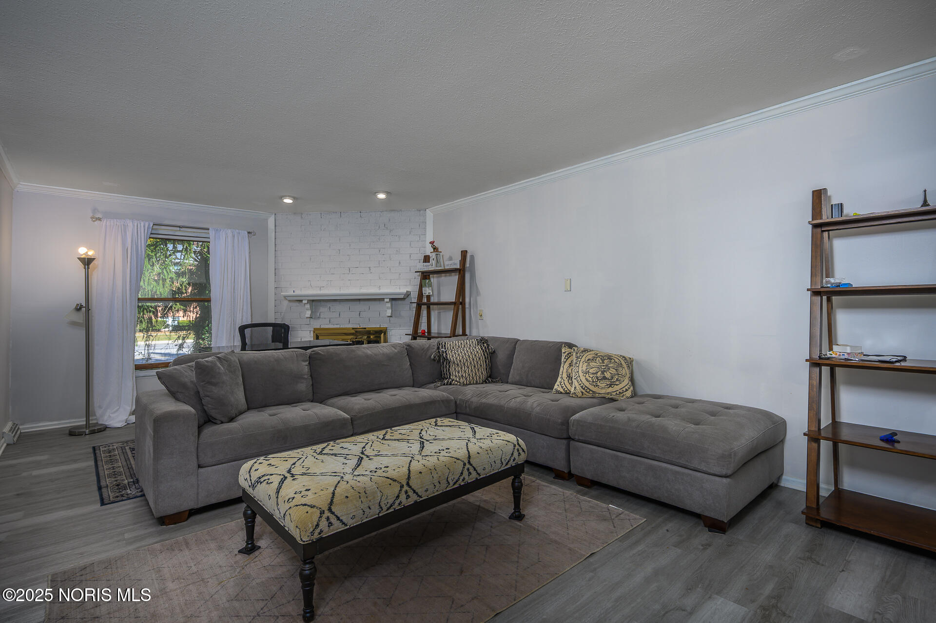 4239 W Central Avenue