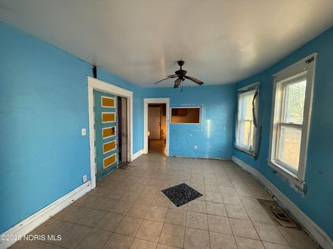 Tiny photo for 1109 City Park Park, Toledo, OH 43604 (MLS # 10000569)