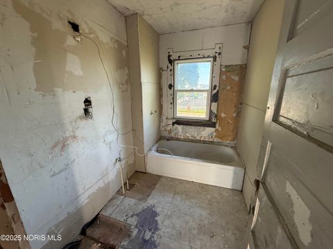 Tiny photo for 1109 City Park Park, Toledo, OH 43604 (MLS # 10000569)