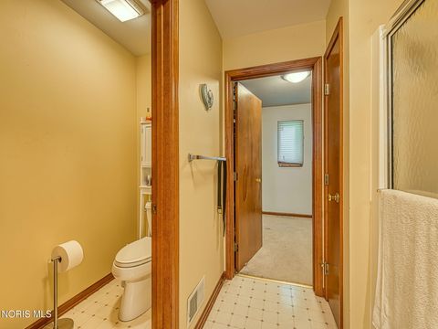 Tiny photo for 7427 Country Meadow Court, Sylvania, OH 43560 (MLS # 10008011)