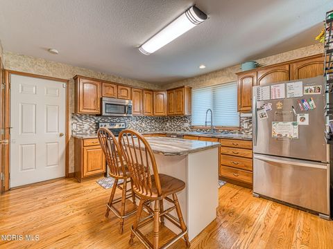 Tiny photo for 7427 Country Meadow Court, Sylvania, OH 43560 (MLS # 10008011)