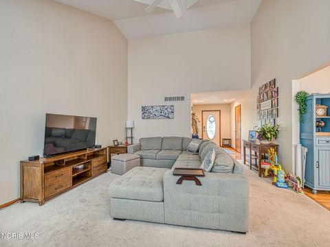 Tiny photo for 7427 Country Meadow Court, Sylvania, OH 43560 (MLS # 10008011)