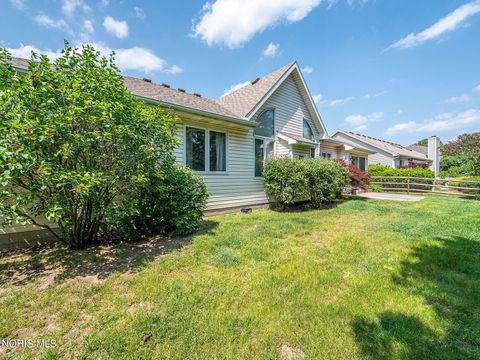 Tiny photo for 7427 Country Meadow Court, Sylvania, OH 43560 (MLS # 10008011)